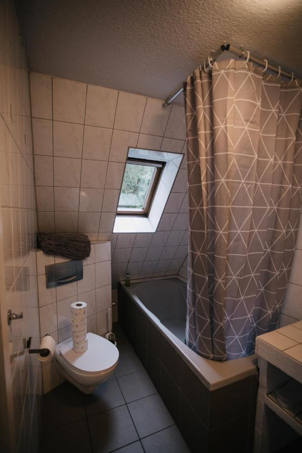 Eigenes Maisonettehaus In Idyllischer Lage Mit Balkon, Nahe Messe, 24H Self-Check In, Gratis Parken Schwabach Exterior foto